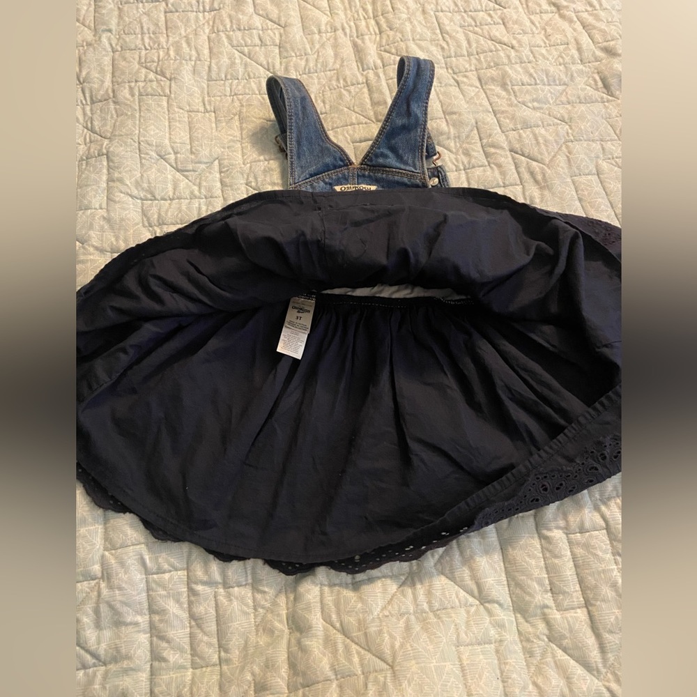EUC Oshkosh B’gosh girl dress, denim overall bib & navy blue lace skirt, size 3T - Picture 3 of 3